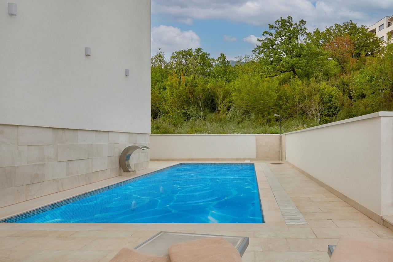 Garni Hotel Larimar Будва Экстерьер фото